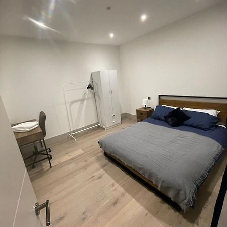 Blue Lagoon Appartement Londen Buitenkant foto