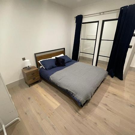 Blue Lagoon Appartement Londen Buitenkant foto
