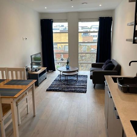 Blue Lagoon Appartement Londen Buitenkant foto
