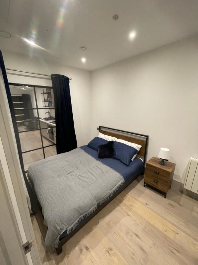 Blue Lagoon Appartement Londen Buitenkant foto